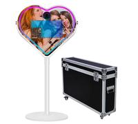 Cabine photo miroir avec application logicielle Magic Selfie Station Shell Stand Photobooth Machine à écran tactile avec lumière RVB et valise à roulettes pour événements (blanc C, machine de