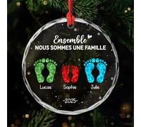 Cadeau Plus Ornement Verre Personnalisé - Ce Noël Nous Formons Une Famille - Ornement Noël en Acrylique, Décoration de Noel pour Famille, Boules de Noel personnalisées (3 Membres)
