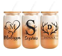 Cadeaux personnalisés pour les amoureux des chats, tasses en verre de 473 ml avec couvercles et pailles, tasses en verre personnalisées avec nom pour animaux domestiques (initiale noire)