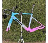 Cadre de vélo de route aérodynamique Minice en carbone moulé EPS avec frein à disque, compatible 700*32C, boîtier de pédalier BSA, câblage interne complet, compatible DI2 mécanique MR1 white