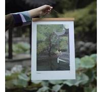 Cadre magnétique pour affiche en bois de teck avec lanière en cuir et clips magnétiques pour faciliter le remplacement et l'affichage de photos, cartes et parchemins (21 cm)