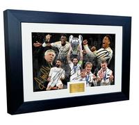 Cadre photo dédicacé A4 du Real Madrid 2024 de Bellingham Vinicius Junior Carvajal Modric Kroos Nacho Ancelotti 30,5 x 20,3 cm