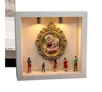 Cadre Photo Miniature 3D - Taille 16,9 X 16,9 Cm, Décoration Shadowbox En Résine De Bois, Kit De Vitrine LED Lumineuse | Étagère De Cheminée Pour La Maison, Arrangement De Bureau, Proposition D'annive