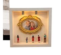 Cadre Photo Miniature 3D - Taille 16,9 X 16,9 Cm, Décoration Shadowbox En Résine De Bois, Kit De Vitrine LED Lumineuse | Étagère De Cheminée Pour La Maison, Arrangement De Bureau, Proposition D'annive