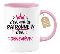 Café-Croissant - Mug C'est Qui La Patronne ?! C'est Geneviève - Rose/Cérami | Mug humoristique avec la phrase 'C'est qui la patronne ?! C'est Geneviève'