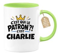 Café-Croissant - Mug C'est Qui Le Patron ?! C'est Charlie - Vert/Céramique | Mug humoristique avec la question incontournable : C'est qui le patron ?! C'est Charlie