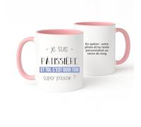 Café-Croissant - Mug Je Suis Patissiere Et Toi C'est Quoi Ton Super Pouvoir - Cadeau Humour Travail - Idée Cadeau Départ Collègue - Tasse Chef Patissiere - Idéal Pour Noël Au Bureau - Rose/Céramique