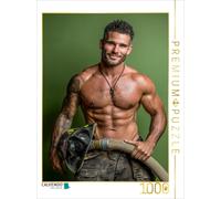 CALVENDO Puzzle Pompier Sexy avec Torse Libre et Tuyau de Pompier | 1000 pièces de Taille 48 x 64 cm Puzzle Photo pour des Heures heureuses
