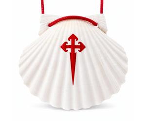 Camino Cats Chemin de Compostelle (légèrement veinée) - véritable Coquille Naturelle de Galice, Croix de Saint Jacques, Environ 10-11 cm, à accrocher au Sac à Dos, ou à Offrir en Cadeau à Un pèlerin.