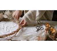 Cap Adrénaline Atelier de création d'une couronne de fleurs séchées à Moirans près de Grenoble