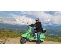 Cap Adrénaline Balade en Vespa Électrique à Chambéry et découverte des vignobles