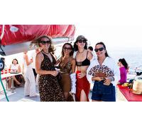 Cap Adrénaline Boat party en catamaran durant le coucher du soleil depuis Ajaccio