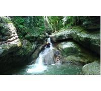 Cap Adrénaline Canyoning dans la rivière du Grenant en Savoie