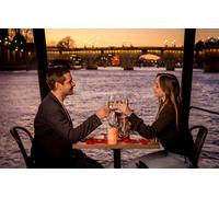 Cap Adrénaline Dîner et déjeuner croisière sur la Seine à Paris 7ème