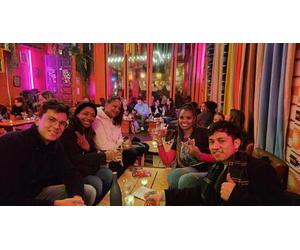 Cap Adrénaline Expérience insolite avec des inconnus dans un bar caché parisien