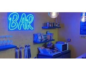 Cap Adrénaline Participation à un blindtest immersif dans un décor de plateau TV à Paris