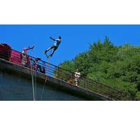 Cap Adrénaline Saut à l'élastique sur le pont de Bezergue près de Castres