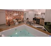 Cap Adrénaline Séjour dans une suite avec jacuzzi privatif à Montpellier - quartier Comédie