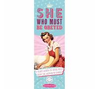 Carousel Worldwide, Calendrier mural fin 2026 « She Who Must Be Obeyed »