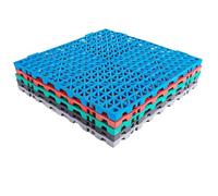Carreaux de sol interconnectés de 30 x 30 cm - Dalles de terrasse de piscine antidérapantes en PVC souple - Tapis de sol en caoutchouc avec trous pour revêtement de sol (bleu, 8 pièces)