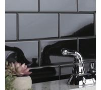 Carrelage mural adhésif 3D noir brillant style métro pour dosseret de cuisine. Papier peint autocollant, stickers, décalcomanies murales, décalcomanies en vinyle pour la décoration de la maison, artic