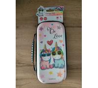 Konix Unik Housse de Protection et Transport pour Consoles Nintendo Switch, Switch Lite et Switch OLED - Rangement 8 Jeux - Motif Be Love, Licornes