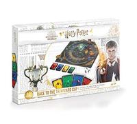 Cartamundi Harry Potter - Race to The Triwizard Cup Game, Calling All Harry Potter Superfans Idéal pour 2 à 3 Joueurs, Excellent Cadeau pour Les Enfants à partir de 8 Ans