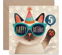 Carte d'anniversaire ludique pour 5e anniversaire - Party Vibes avec un chat cool dans les tons - Scène d'anniversaire félin fantaisiste - Garantie d'apporter un sourire effronté - Carré de 145 mm