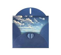 Carte de vœux nuages blancs sur la mer avec enveloppe bleue pour les vacances, les anniversaires, les mariages, les anniversaires de mariage et écrire des bénédictions uniques