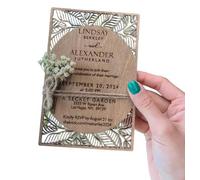 Carte d'invitation de mariage personnalisée, cartes de mariage en bois personnalisez le contenu de votre invitation, invitations de mariage à fleurs éternelles, parfaites pour les amis et la famille.