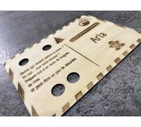 Carte en Bois Personnalisée “Retour du Lutin Farceur” - Prénom et Message Personnalisables - Accessoire Lutin de Noël - Plaque Elf on the Shelf - Décorations Noël Enfant