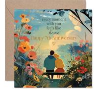 Carte romantique pour 7e anniversaire de mariage - Chaque moment ensemble se sent comme à la maison - Couple illustré sur un banc coucher de soleil, fleurs sauvages et cœurs - Carré de 145 mm