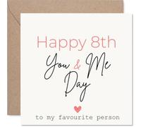 Carte romantique pour 8e anniversaire de mariage - Huit ans d'entre nous - Script moderne avec cœur rose - Un joli clin d'œil à votre personne préférée - Carré de 145 mm, enveloppe incluse
