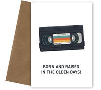 Cartes d'anniversaire amusantes pour homme - Born and Raised in Olden Days - Cartes humoristiques pour homme - Carte d'anniversaire humoristique pour homme, frère, ami, oncle