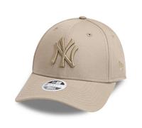 New Era Casquette New York Yankees 9Forty League Essential Ton sur Ton Beige Ajustable pour femmes