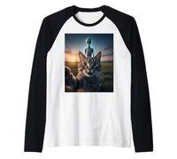 Cat Selfie with Alien on The Back Funny for Kids Teens Adult Manche Raglan
