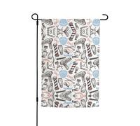 Ce drapeau de jardin imprimé de fournitures de barbier est la bienvenue aux invités dans votre maison avec unique. Parfait pour n'importe quelle terrasse, patio, porche ou véranda et fait de