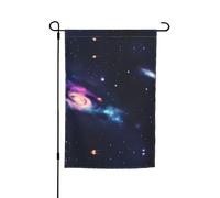 Ce drapeau de jardin imprimé galaxie univers est la bienvenue aux invités dans votre maison avec un style unique. Parfait pour n'importe quelle terrasse, patio, porche ou véranda et fait de charmantes