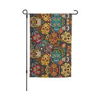 Ce drapeau de jardin imprimé Sugar and Skulls est la bienvenue aux invités dans votre maison avec un style unique. Parfait pour n'importe quelle terrasse, patio, porche ou véranda et fait de