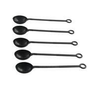 Ce lot de cinq cuillères pliables est parfait pour toute tâche de cuisine nécessitant une prise en main confortable
