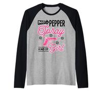 Ce n'est Pas Une Fille du Genre à vaporiser du Poivre Manche Raglan
