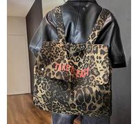 Ce sac à dos léopard spacieux est conçu spécifiquement pour les femmes, parfait pour les voyages, l'école ou un usage quotidien. Ce sac et polyvalent convient aux utilisatrices. Design imprimé guépard