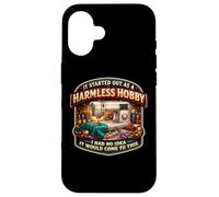 Cela a commencé comme Un Passe-Temps Inoffensif : Courtepointe Amusante, Couture Coque pour iPhone 16