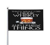 C'est ce que je fais : je bois du whisky et je sais des choses. Drapeau de jardin 90 x 150 cm, bannière pour la décoration intérieure et extérieure.