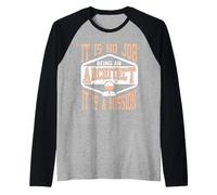 C'est Un Cadeau de Mission : « It is No Job Being an Architecte » Manche Raglan