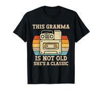 Cette grand-mère n'est pas vieille, elle est une cassette de musique rétro classique T-Shirt