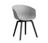 Chaise avec accoudoirs AAC 22 2.0 chêne laqué noir black water-based lacquered oak base