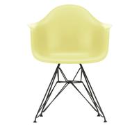 Chaise avec accoudoirs Eames Plastic DAR RE noir basic dark powder coated eiffel tower base/ felt gliders black