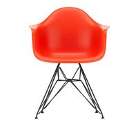 Chaise avec accoudoirs Eames Plastic DAR RE noir basic dark powder coated eiffel tower base/ felt gliders black
