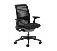 Steelcase Think, chaise de bureau ergonomique avec soutien lombaire LiveBack, accotoirs 4D et design durable Onyx